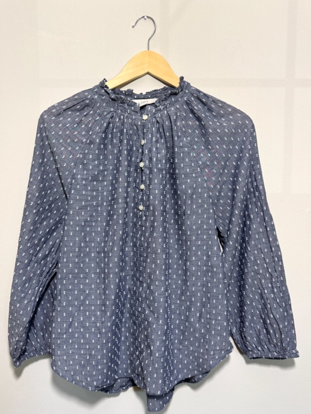 LOFT Clip Pleated Collar Popover Blouse 100% Cotton Size Medium